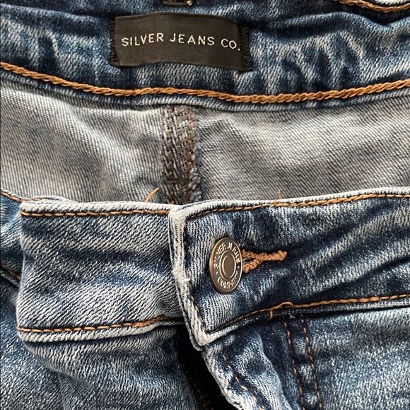 Silver Jeans Light Blue Distressed Denim Shorts - Picture 2 of 6